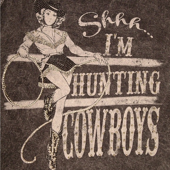 NWOT Shhh I'm Hunting Cowboys Black Distressed Western Tank Top Women's Medium M - Picture 6 of 14